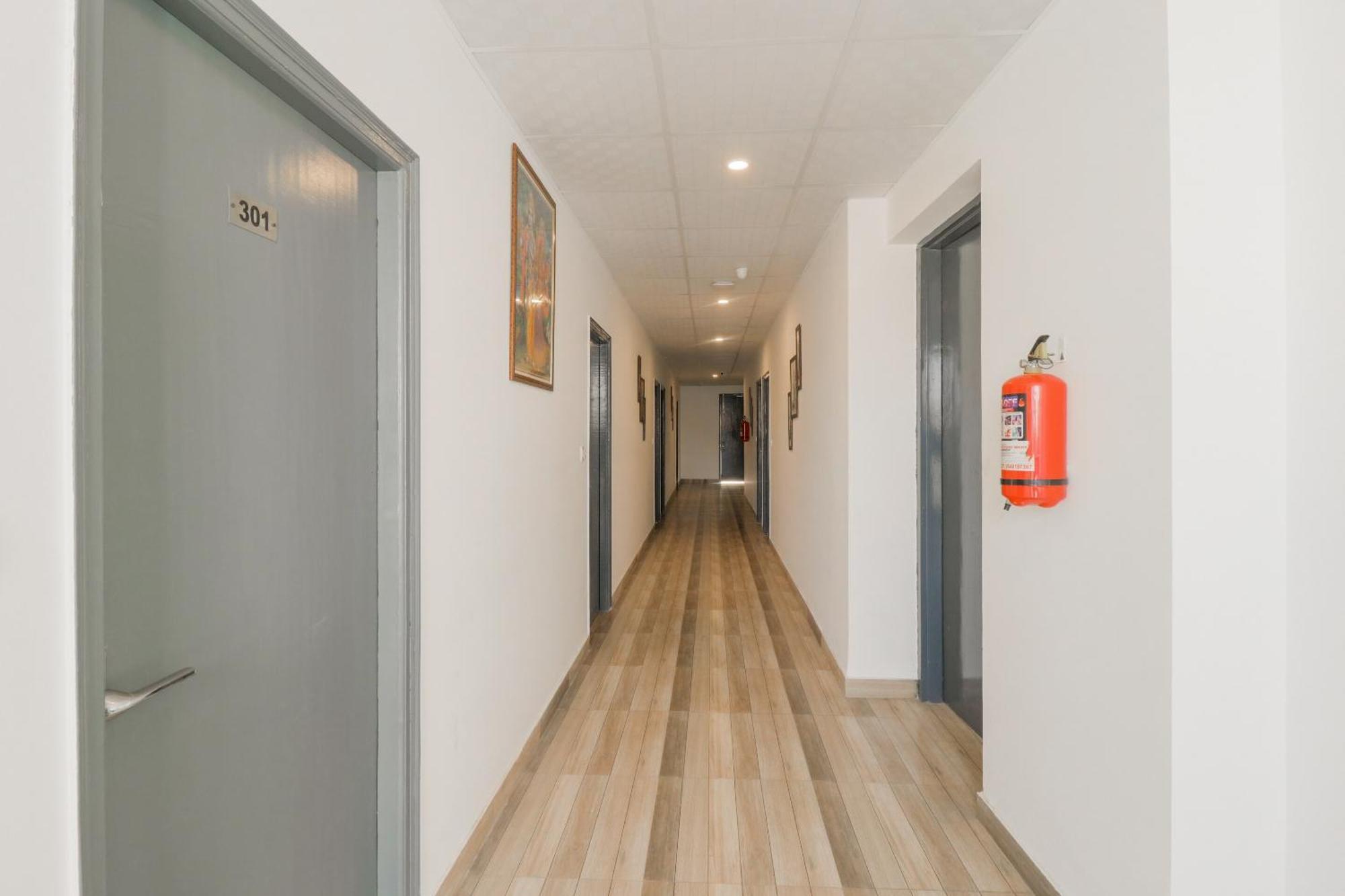 Super Hotel O Perky Stay Faridabad Luaran gambar